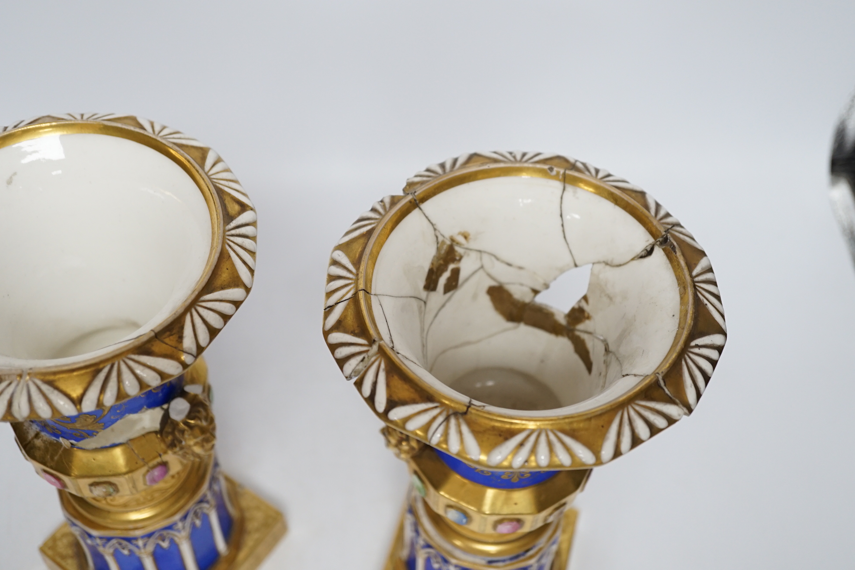 A pair of early 19th century vases - in need of restoration, 25cm